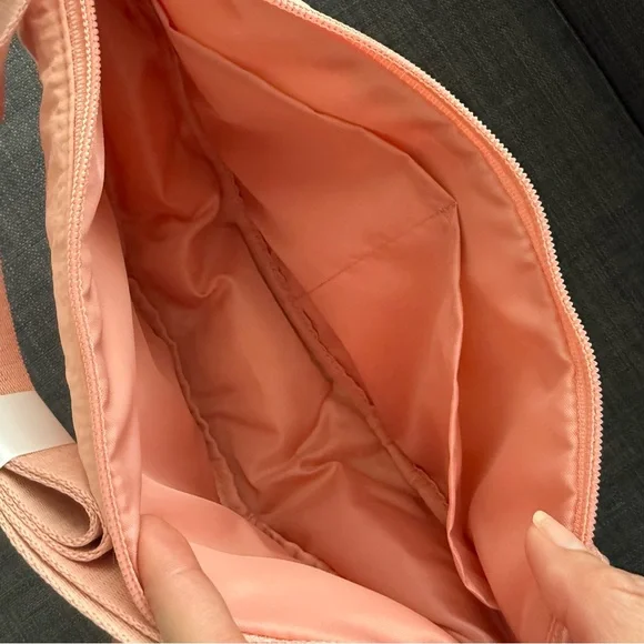 UNIQLO Mini Round Shoulder Bag, BNWT - Picture 4 of 8